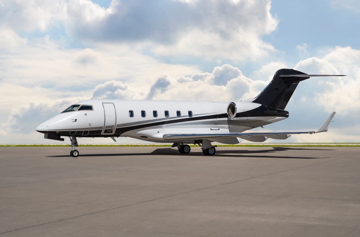 Bombardier Challenger 300