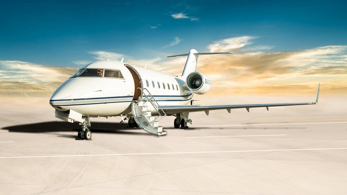 Bombardier Challenger 604