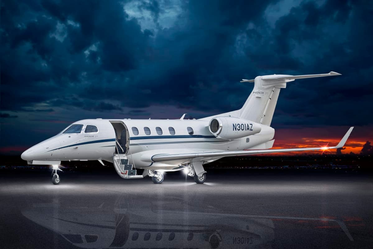 Embraer Phenom 300