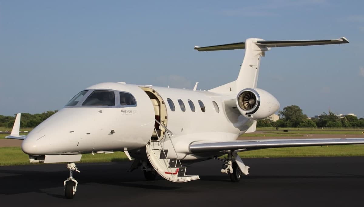 Embraer Phenom 300