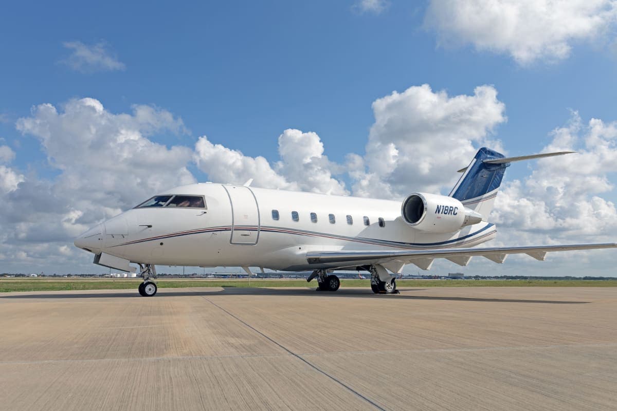 Bombardier Challenger 604