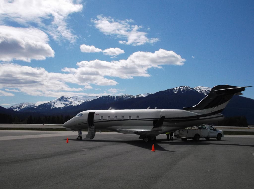 Bombardier Challenger 300